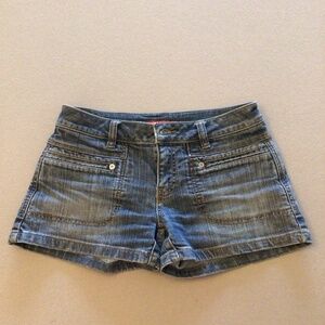 Women Size 1 Smart Set denim shorts